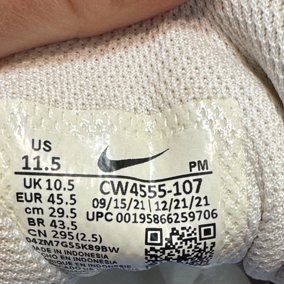 Nike Air White and Red Athletic Shoes men’s 11.5 (j120) - Picture 9 of 11